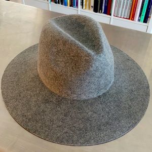GigiPip SteelGrey. 100% AustralianWool Hat. (61XL)